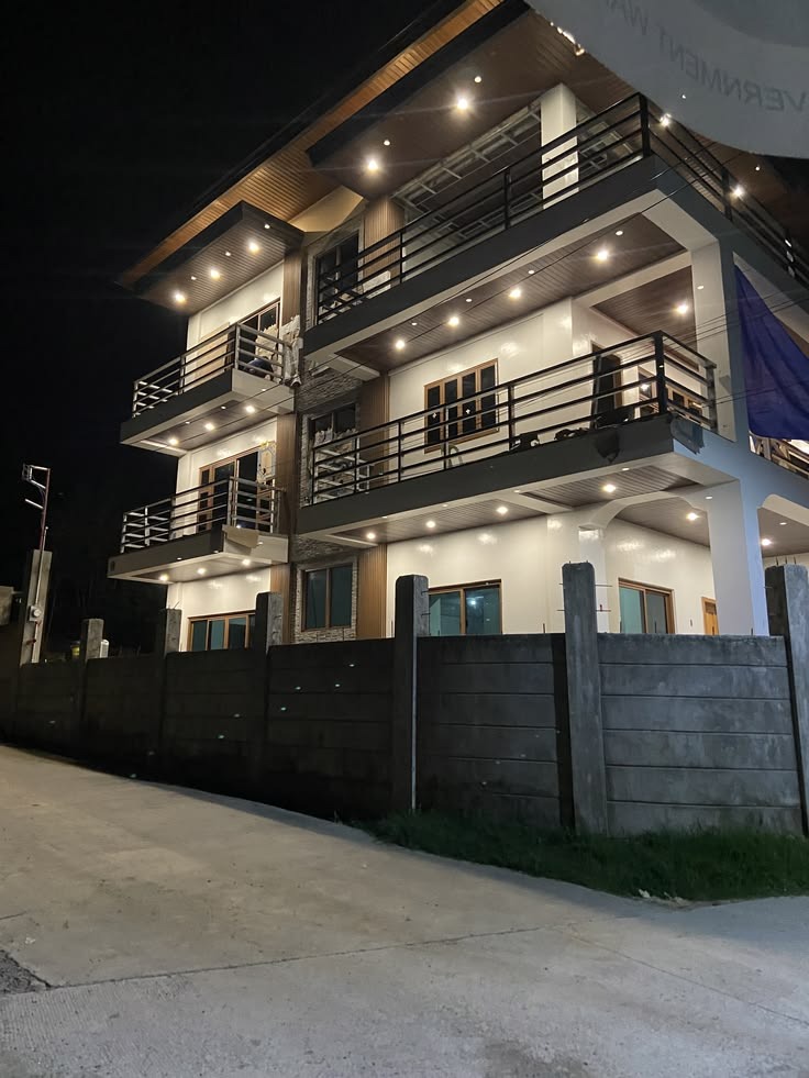 Grand Night Luxury PG